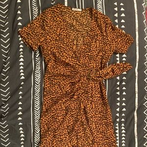 70s style leopard leopard leopard dress!